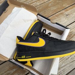 Sneakers Size 10.5 US Men Brand New $150