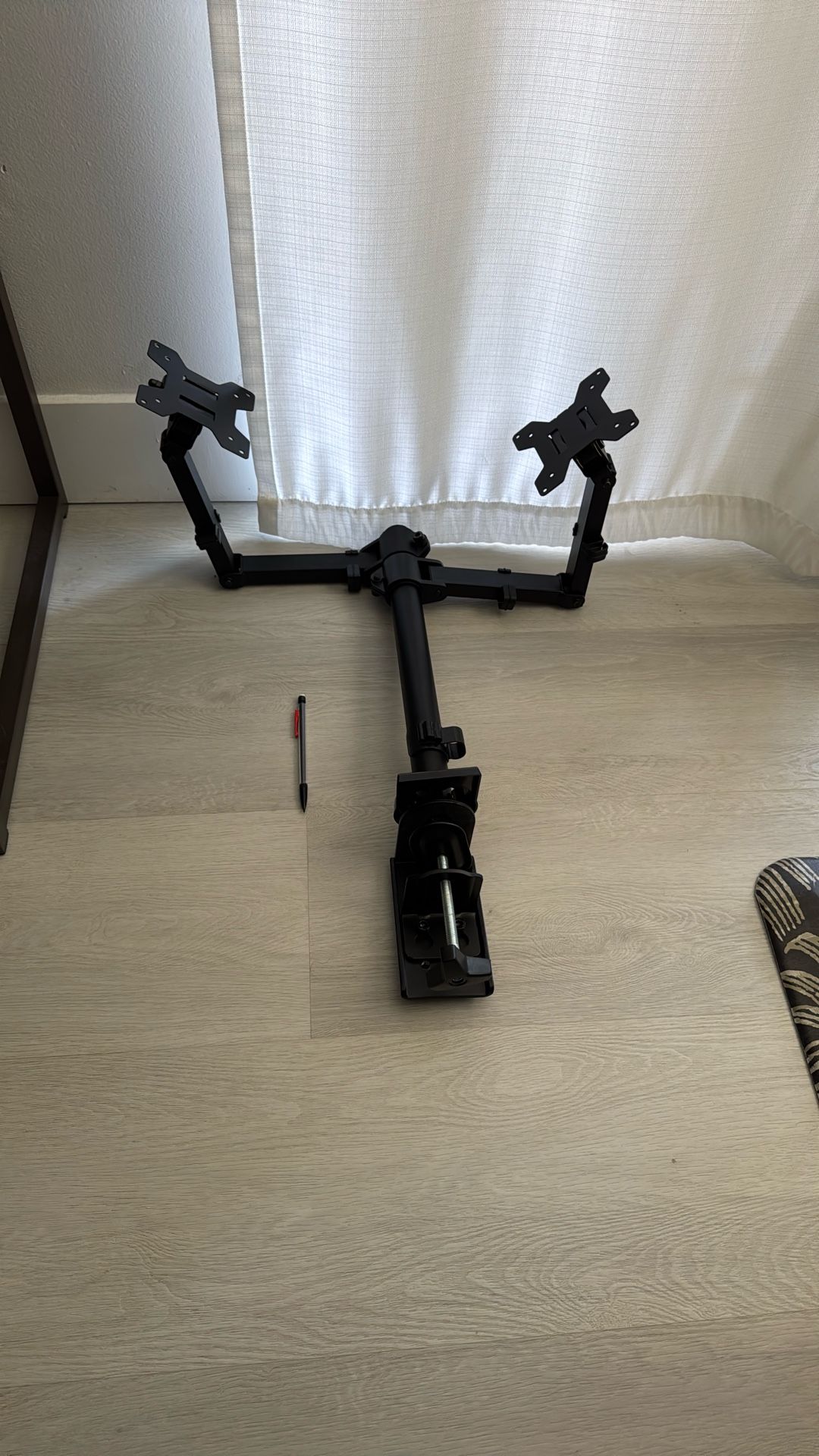 Dual Monitor Mount