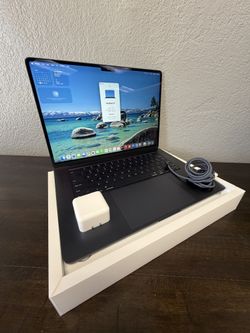 MacBook Air 15” 2025 M4 16GB RAM 512GB SSD