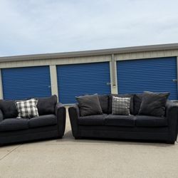 DELIVERY AVAILABLE 🚚🚛🚚 awesome Couch And Loveseat