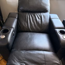 Movie Theater Style Black Leather Recliner 