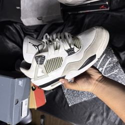 Jordan 4 military black