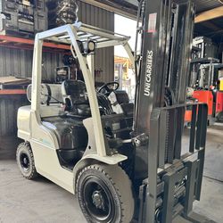 2015ALL TERRAIN UNICARRIERS PROPANE FORKLIFT