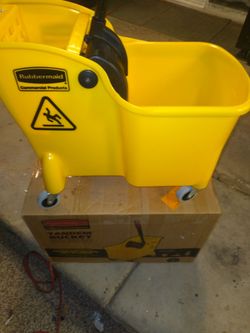 Rubbermaid Commercial Mop Bucket
