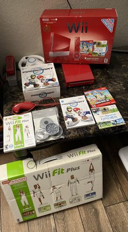Nintendo Wii Console, Games, Accessories Bundle