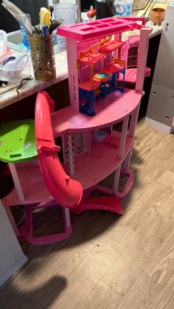 Barbie dream house