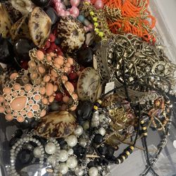 5lb Bulk Jewelry Lot Vintage & Modern Wearable Resell Costume Fashion Jewelry