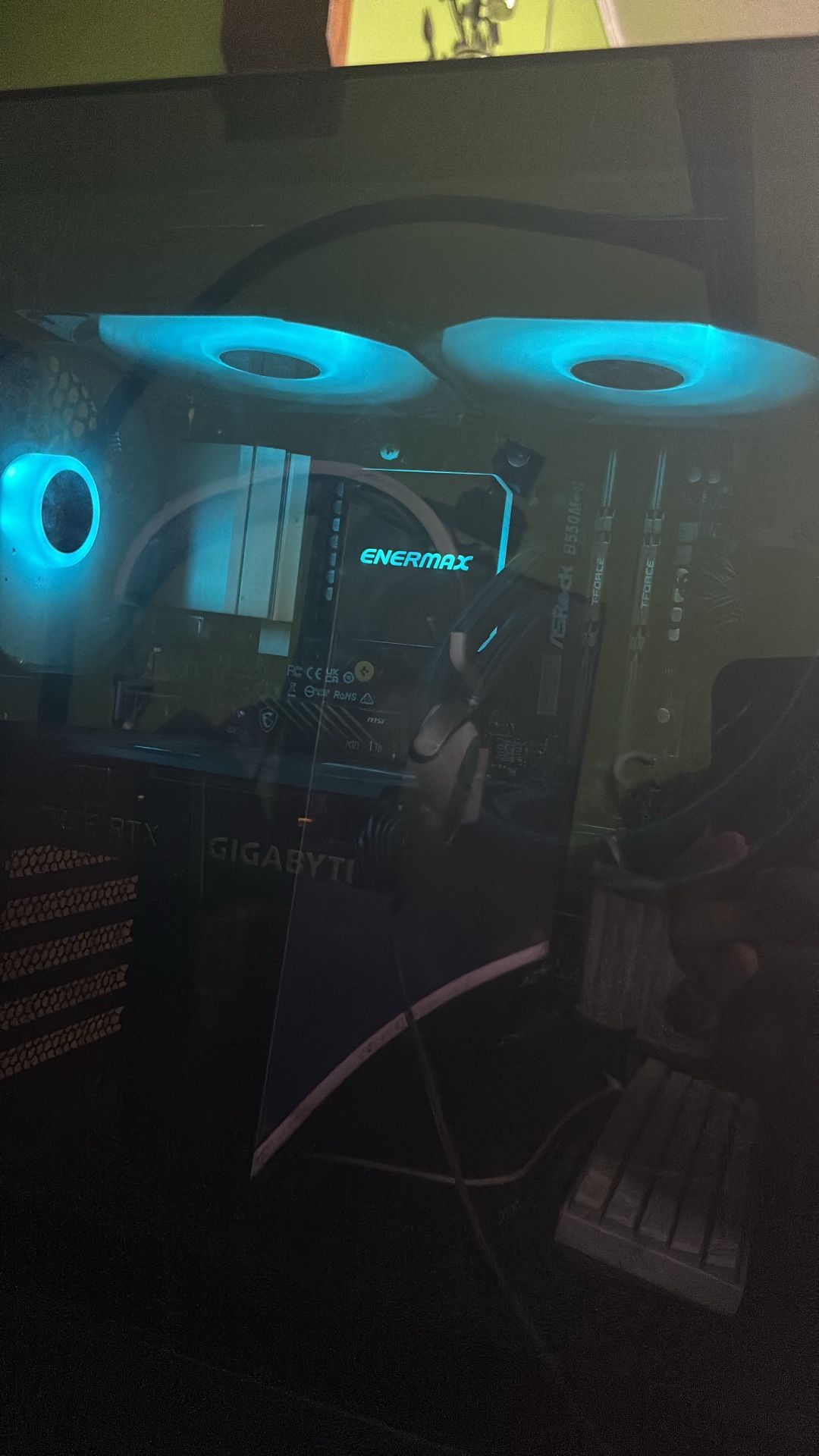 GAMING Pc 3060 and Ryzen 7 5700x with 5tb ssd (READ DESCRIPTION)