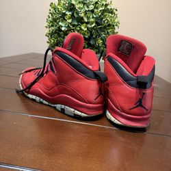 Michael Jordan 10 Bulls Over Broadway Size 13