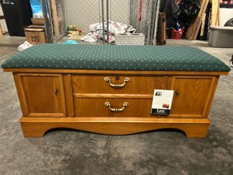 Nice Oak Cedar-Lined Storage Bench / Blanket Chest