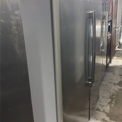 Frigidaire Upright Freezer 