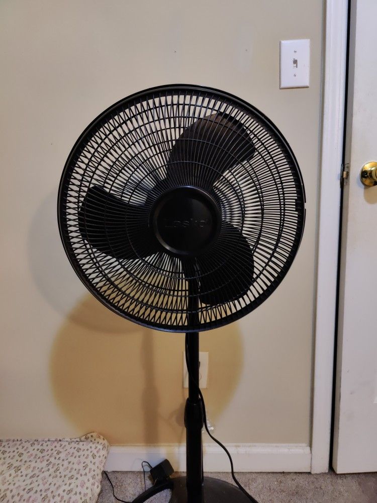 Lasko Pedestal Fan