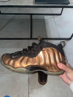 SIZE 9 - NIKE AIR FOAMPOSITE ONE METALLIC COPPER
