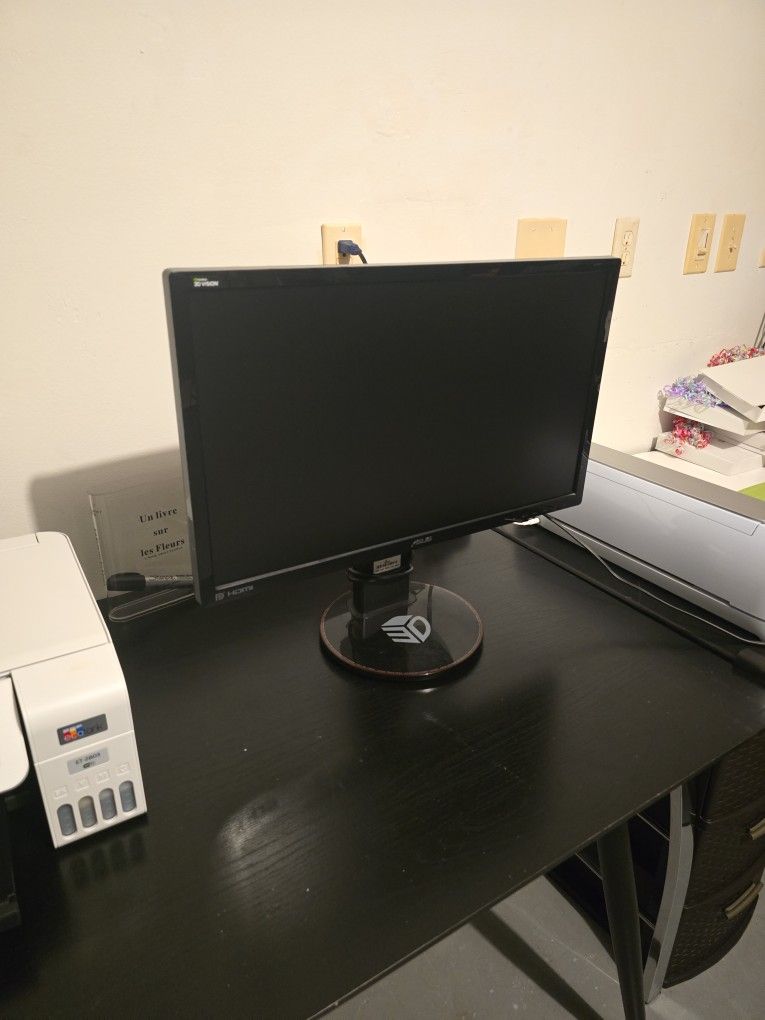 Asus 3D Gaming Monotos 144hz 1ms 27"