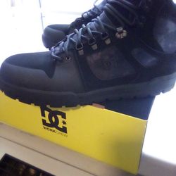 DC Crew Work Boots Size 11 Men, Color Black