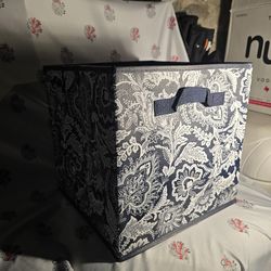 Free foldable storage container