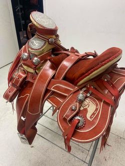Montura charra Pitiada original con medio fuste plateado