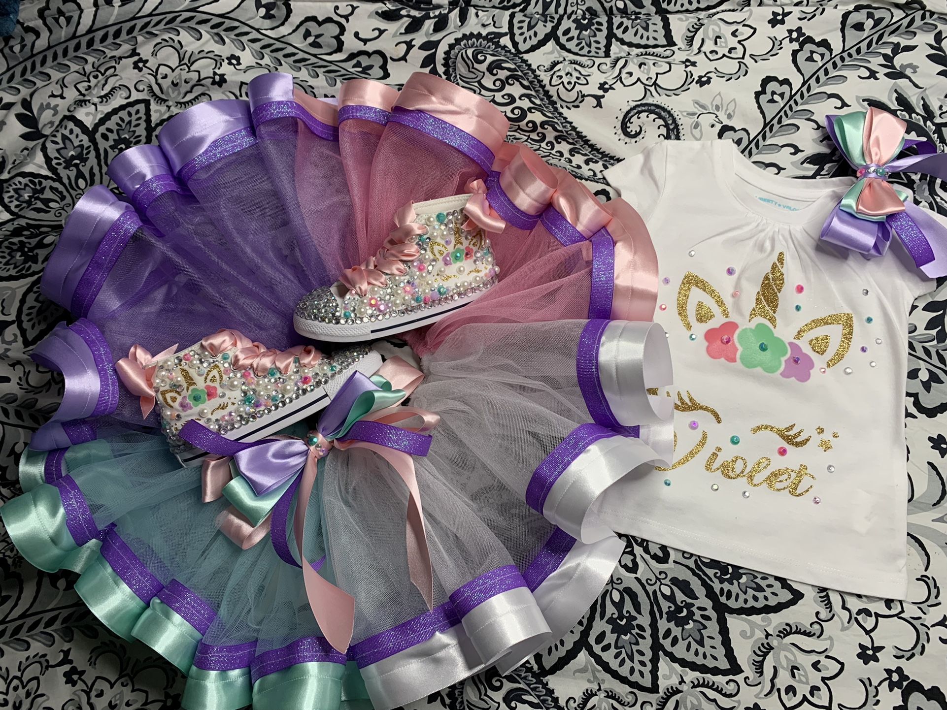 Tutu Sets, Balloon Garlands, Party Setup