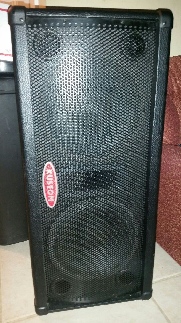 Kustom PA KPM210 100W Dual 10" 2-Way Powered Monitor