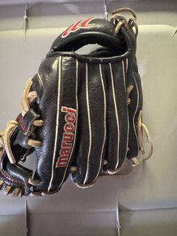 Marucci Glove 