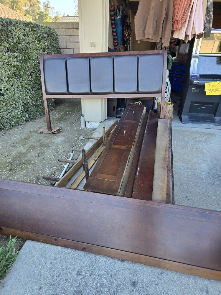 King Bed Frame w/Side Drawers