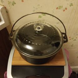 VINTAGE WAGNER WARE CAST IRON  GLASS POT