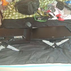 2 LCD Monitors 