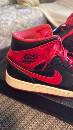 Air Jordan’s size 8.5