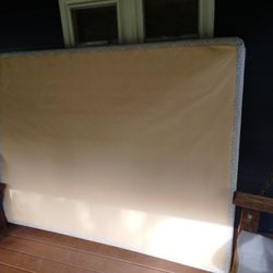 Free Queen Boxspring Clean No Stains No Bugs