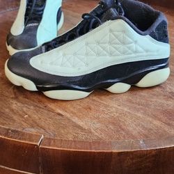 Air Jordan 13 Glow In The Dark Size 10