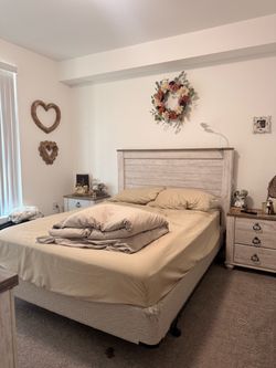 Queen bed set and bedroom furniture