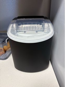 Counter top ice maker