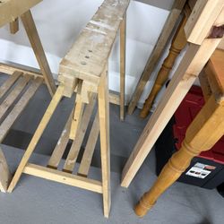 Heavy Duty Wooden Sawhorses / Work Stands – Set of 4 