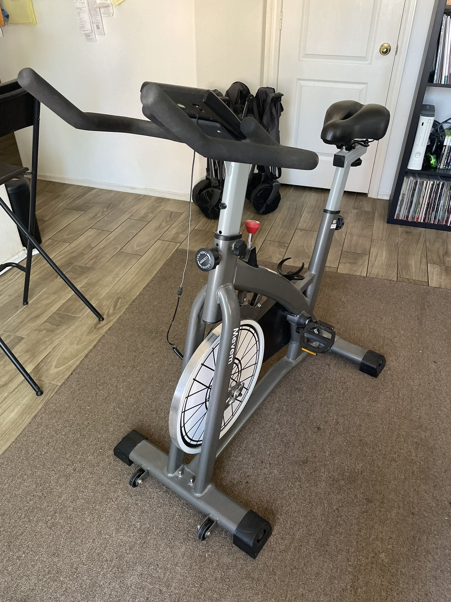 Mevem Exercise Bike (MUST GO B4 08/04)