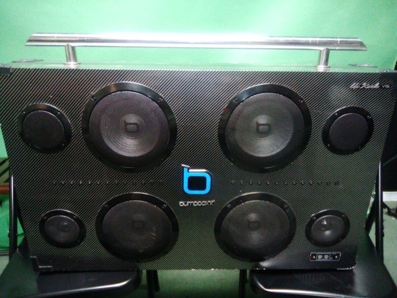 Bumpboxx  Large Bluetooth Speaker 
