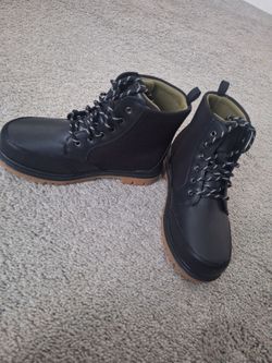 Wonder Nation Boy's Black Boots Size 3 Non-Marking Outsole-NWT