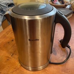 Breville Electric Kettle for Sale in Boston, MA - OfferUp