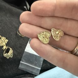 10k gold large heart earrings