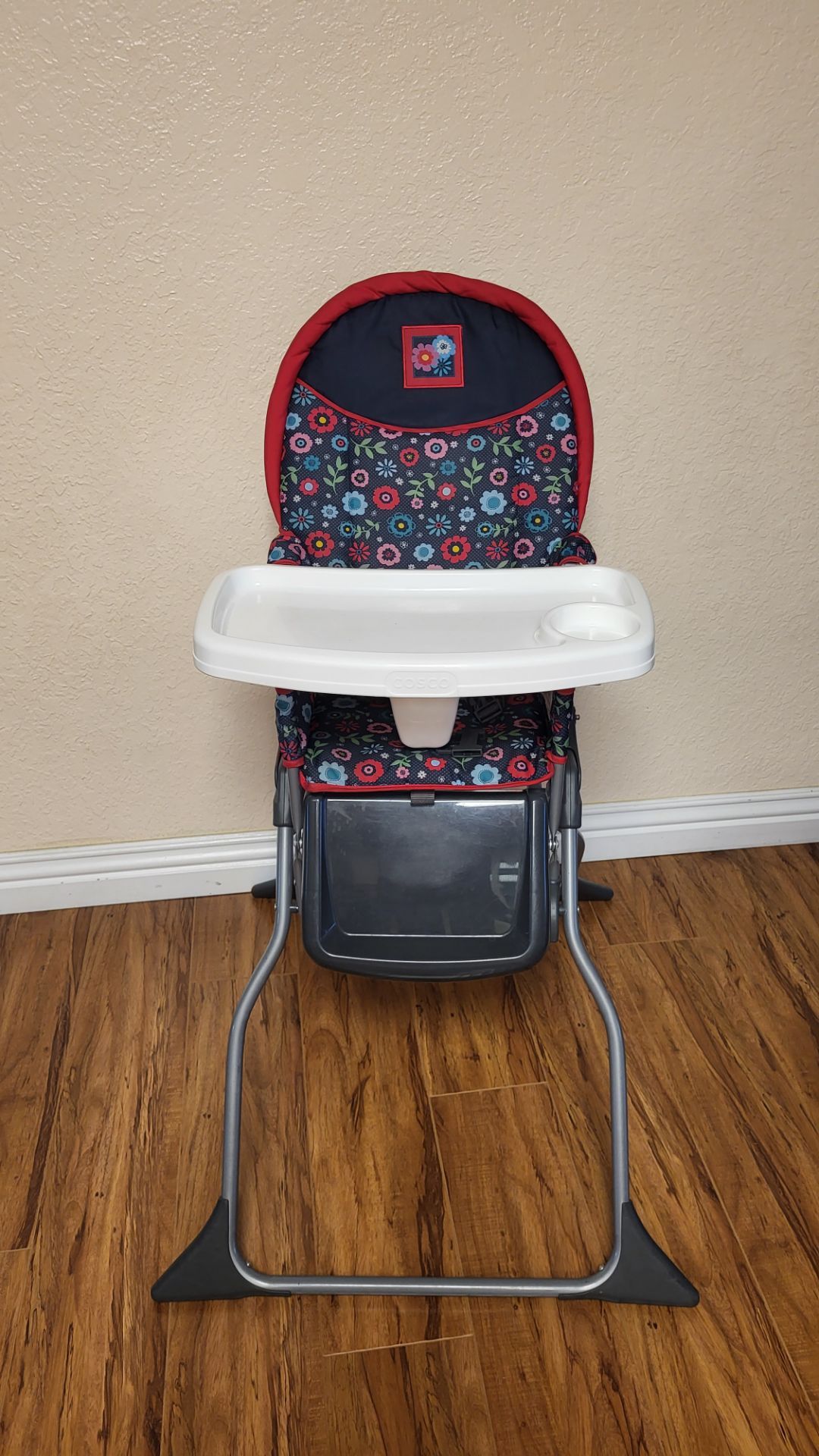 Like New Baby High Chair ( Price Firm!)