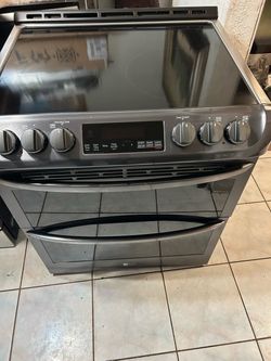 LG: Electric Double Oven 30”