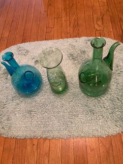 :3 colorful vases Small medium and large new not in box