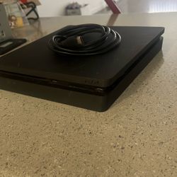 PS4 Slim