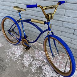 Vintage 80s BMX Styled Schwinn Cruiser Bike