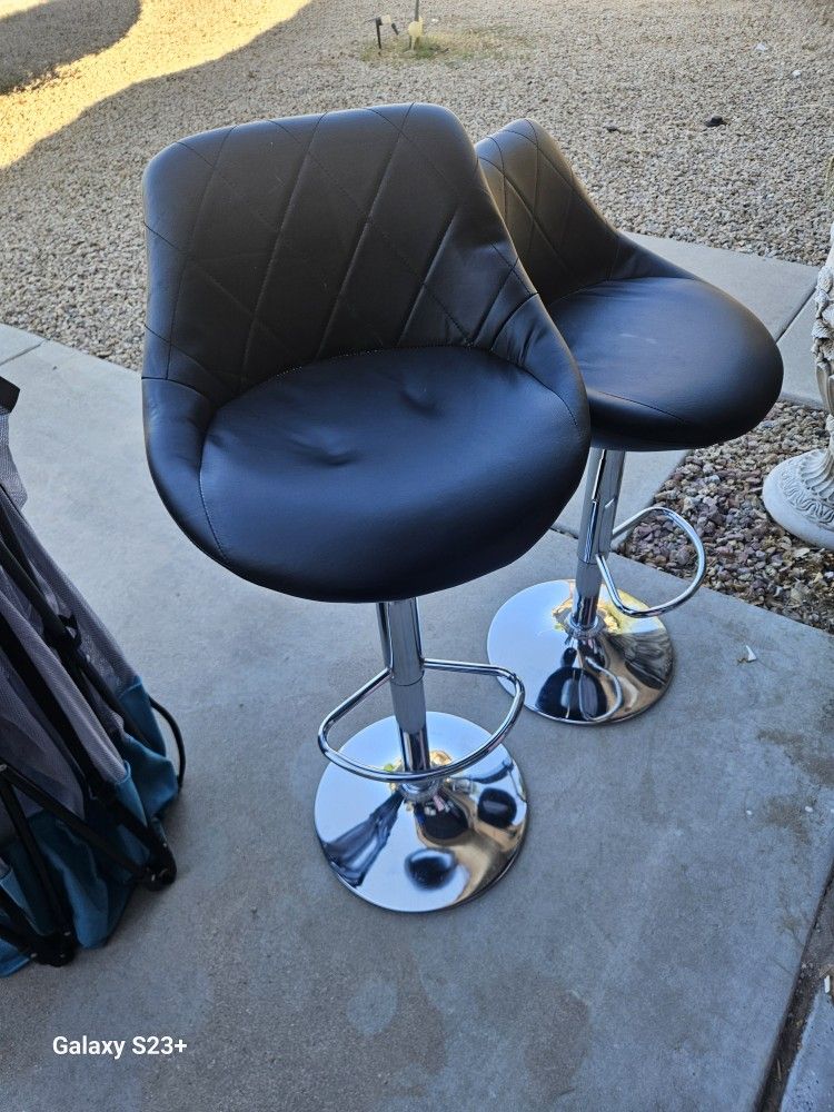 Bar Stools Set