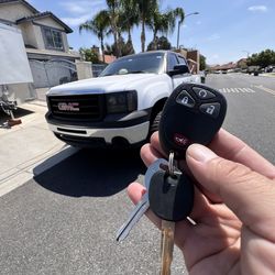 Car keys/Fobs/Llaves de Autos