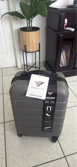 Travelers Club Harper Collection 20" Carry-On Luggage