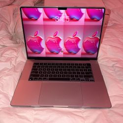 MacBook Pro M4 Pro chip 16in 512GB PLUS 5 ACCESSORIES 