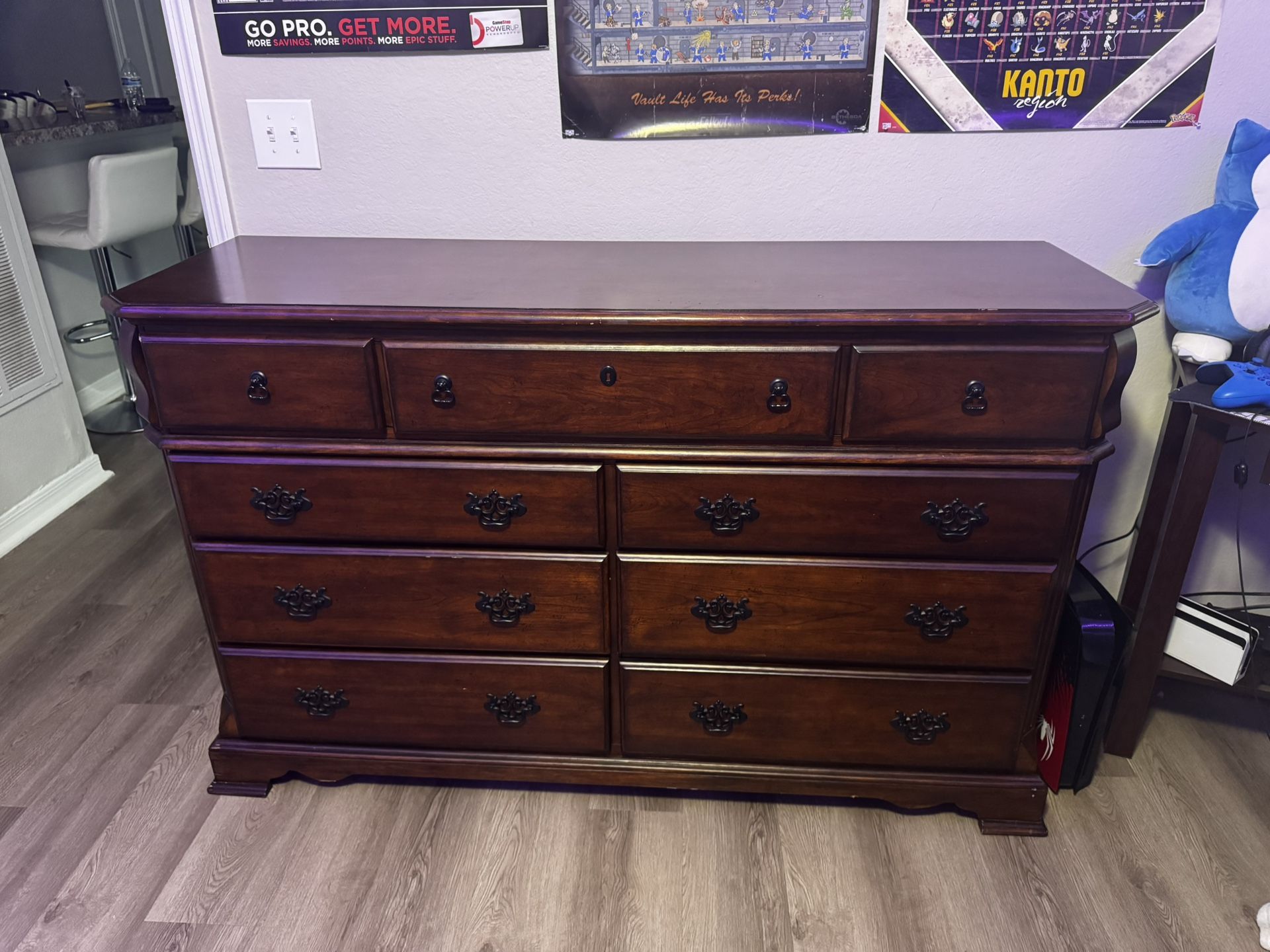 Bureau/dresser