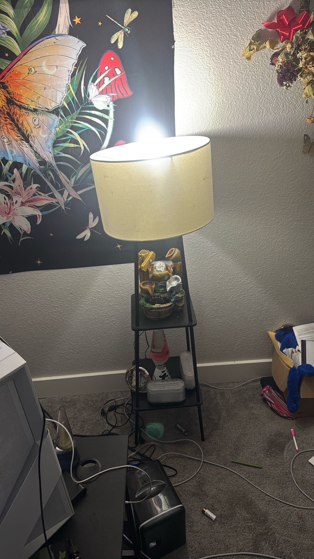 Lamp With 2 Shelves