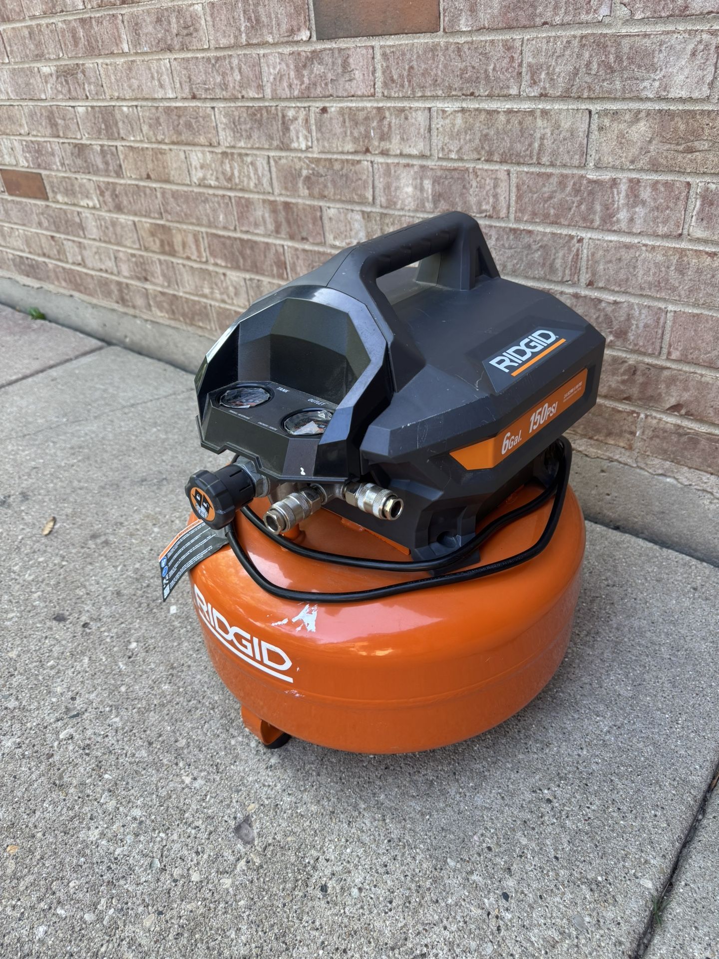 Ridgid 6 Gal. 150 Psi Portable Electric Pancake Air Compressor